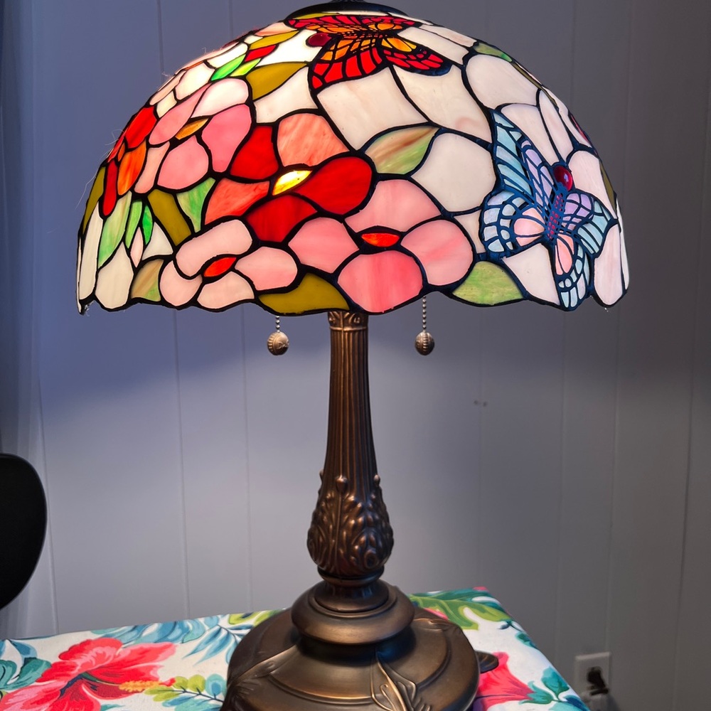 Dale Tiffany Stained Glass Butterfly and Floral Table Lamp - Picture 2 of 11